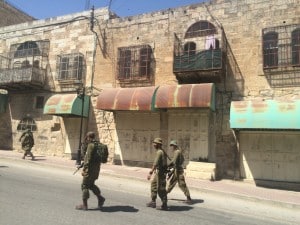 Israeli soldiers in occupied Hebron - Pic Tim Lezard